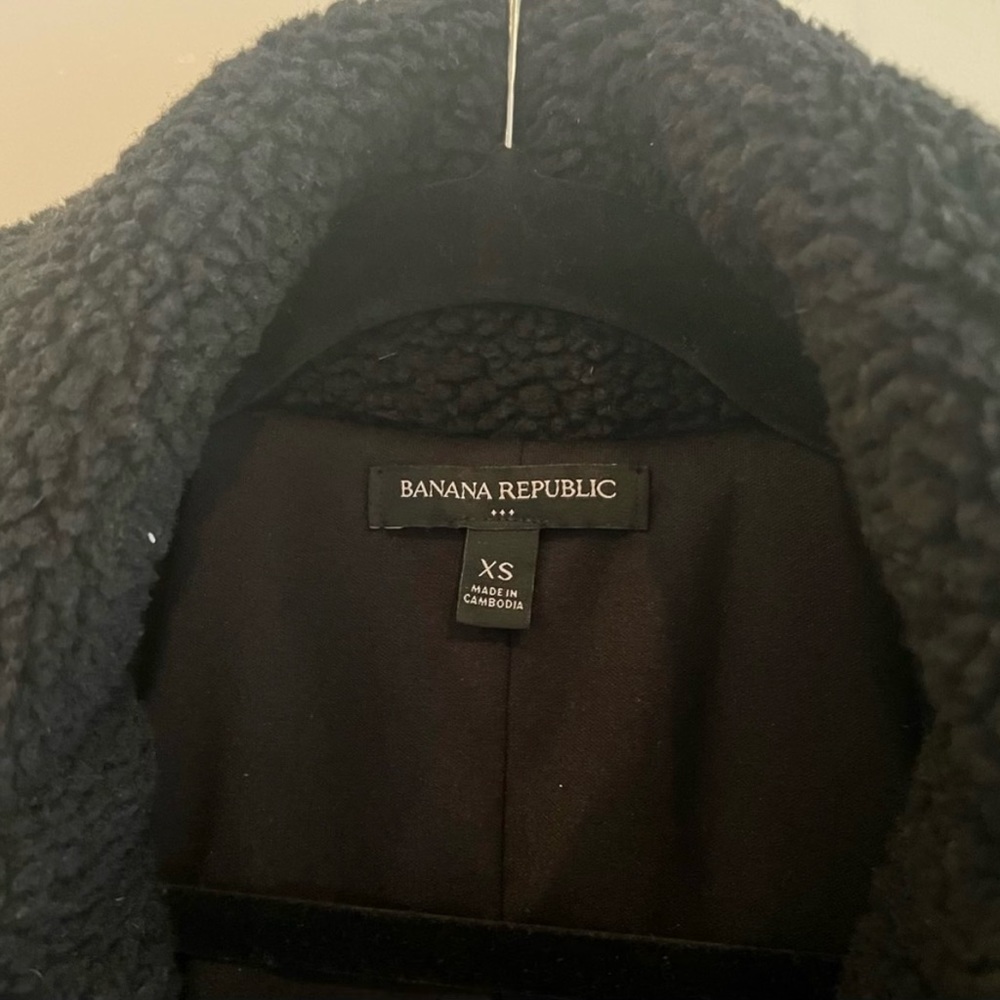 Banana Republic Teddy Coat - Picture 2 of 5